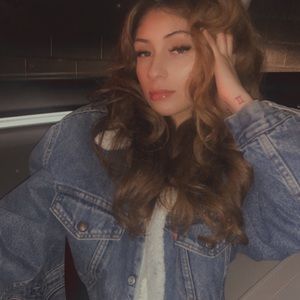 Meet your Posher, Viviana